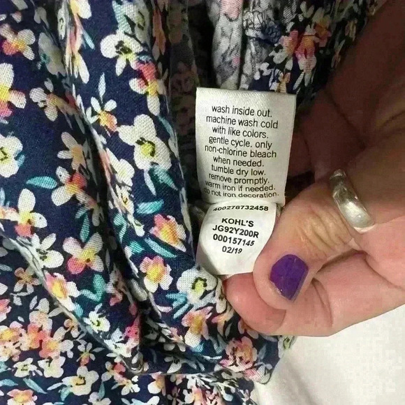 Floral Print Romper, Brand Unknown, Bought at Kohls, Womens Size Medium A0054 - Picture 8 of 9